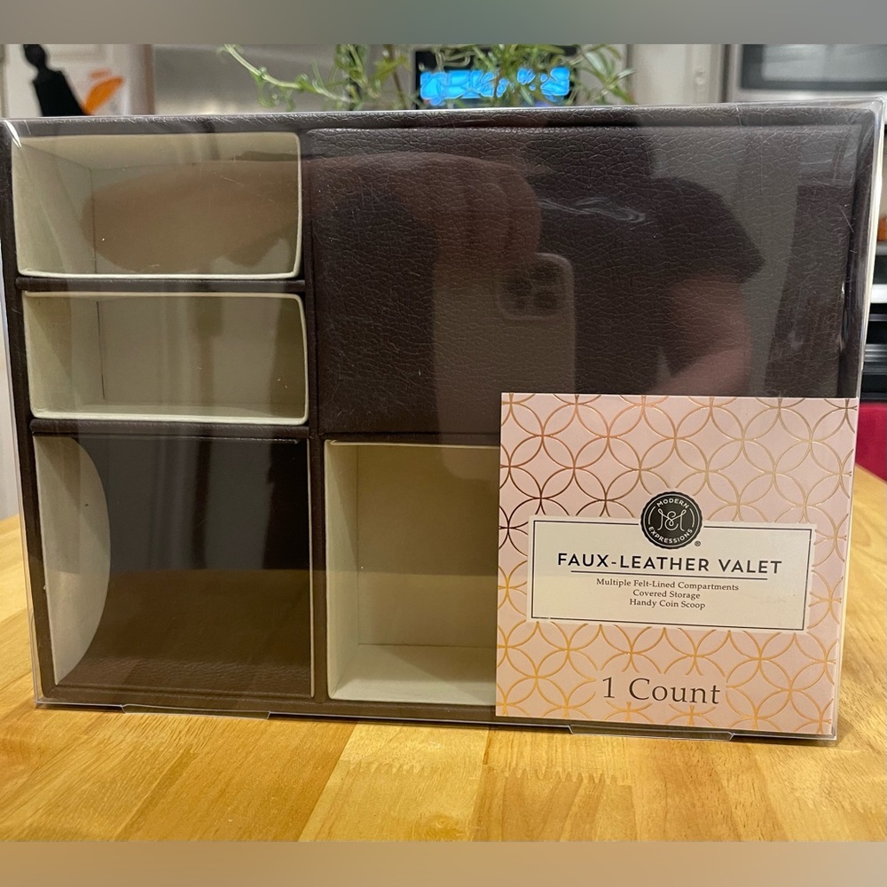 Modern Expression Faux leather Valet. NEW!